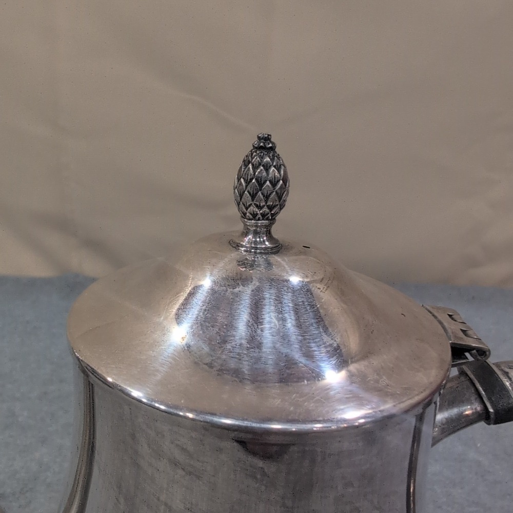 Oneida Paul Revere Reproduction Silverplate Coffee Pot Pineapple Finial - Picture 2 of 8